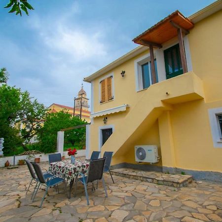 Traditional Village House Meson Yerakarion Luaran gambar